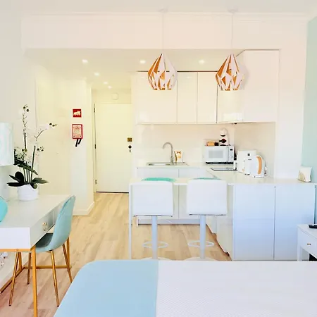 Apartamento Sunrise Lover - 1st Line From The Sea - Guadiana 4*